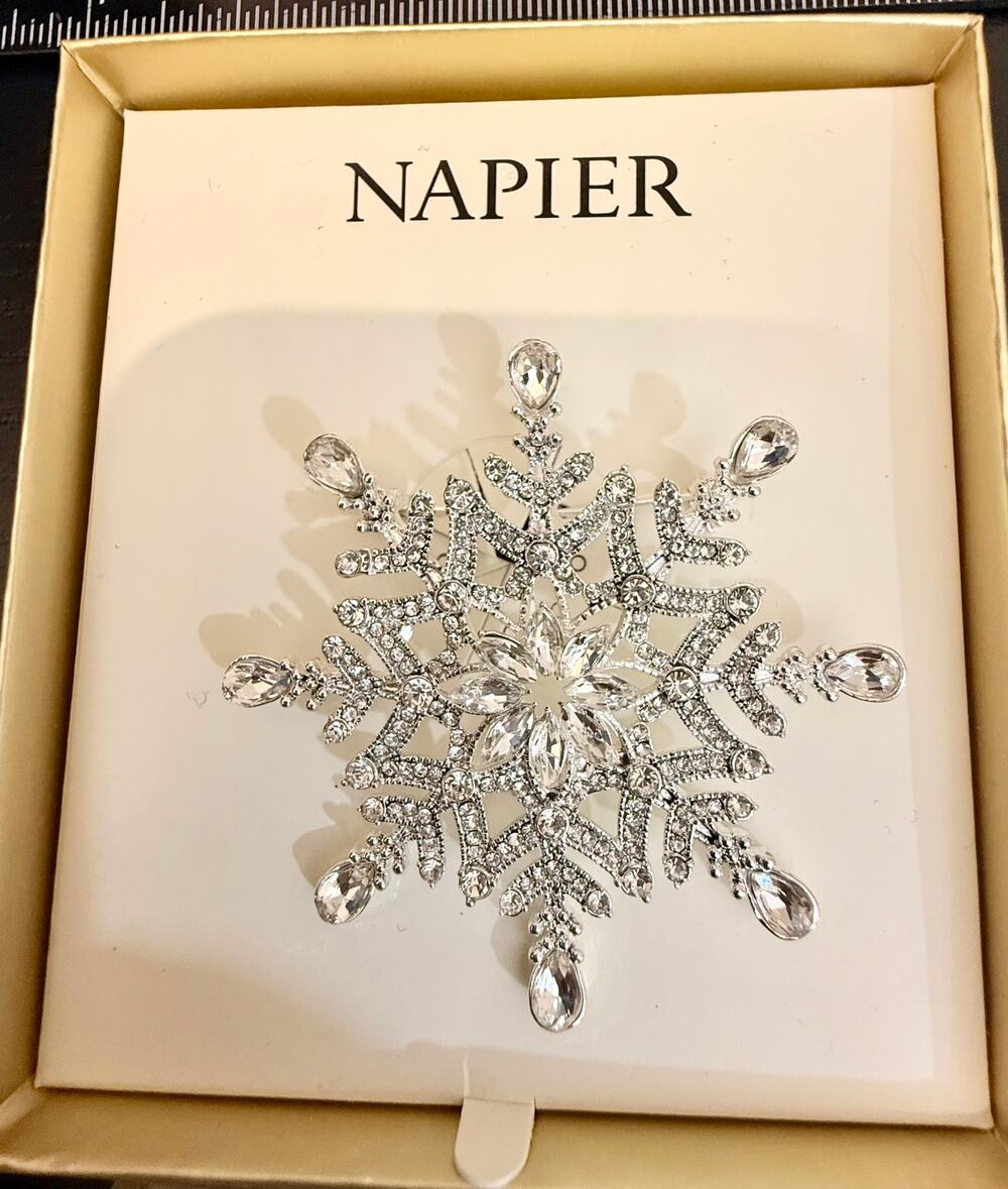 Napier NIB Snowflake Brooch Silver tone
